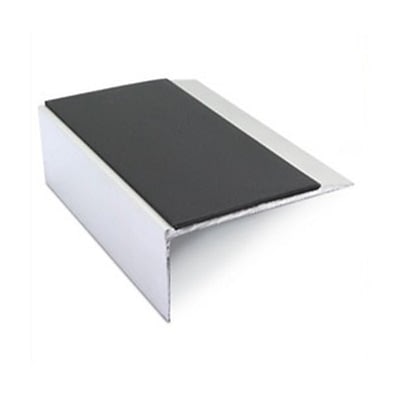 Nariz Retro Fit Aluminio C/Inserto PVC Black 2.77M