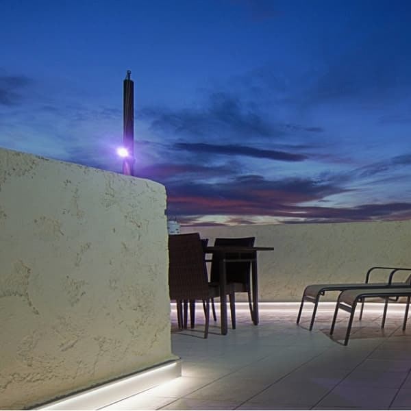 Guardaescobas Con LED 3 Guardaescobas Con LED - Imagen 3