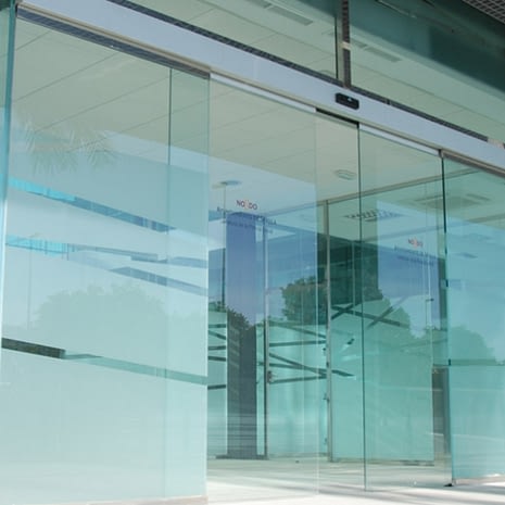 Corrediza-Automática-Vidrio-Erreka