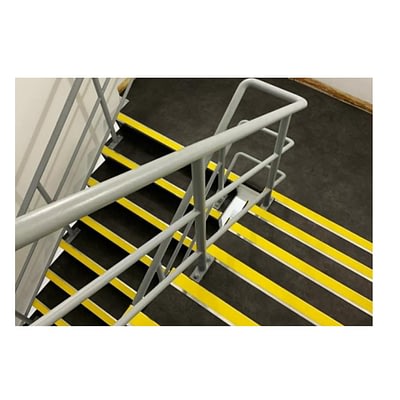 Nariz Retroajustable Aluminio C/Inserto PVC Amarillo 2,77 m