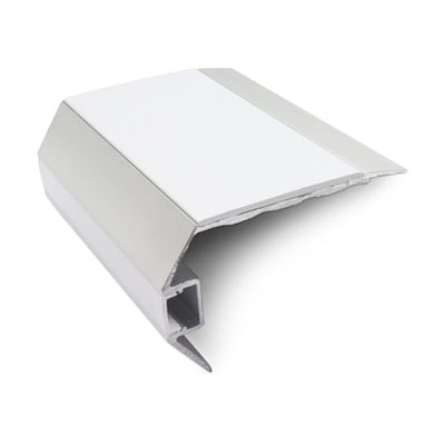 Nariz Visión Sobreponer C/Inserto De Pvc 76.5mm x 2.8 MT Aluminio Matt Silver