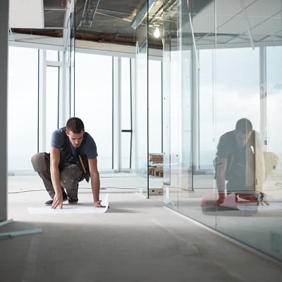 Sustitución de Bisagra de piso