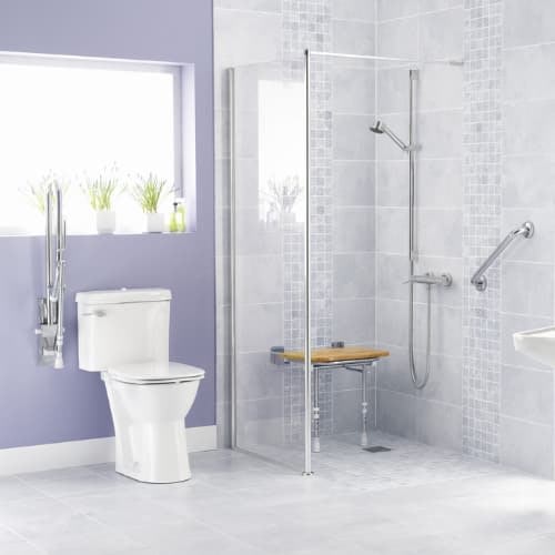 Barras de seguridad en baño accesible